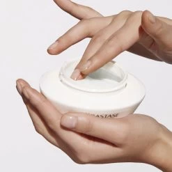 Kérastase Kerastase Nutritive Masque Intense Riche 200ml - Masque Hydratant Pour Cheveux Secs Et épais -Magasin de beauté A HG013324 3 500x500 1