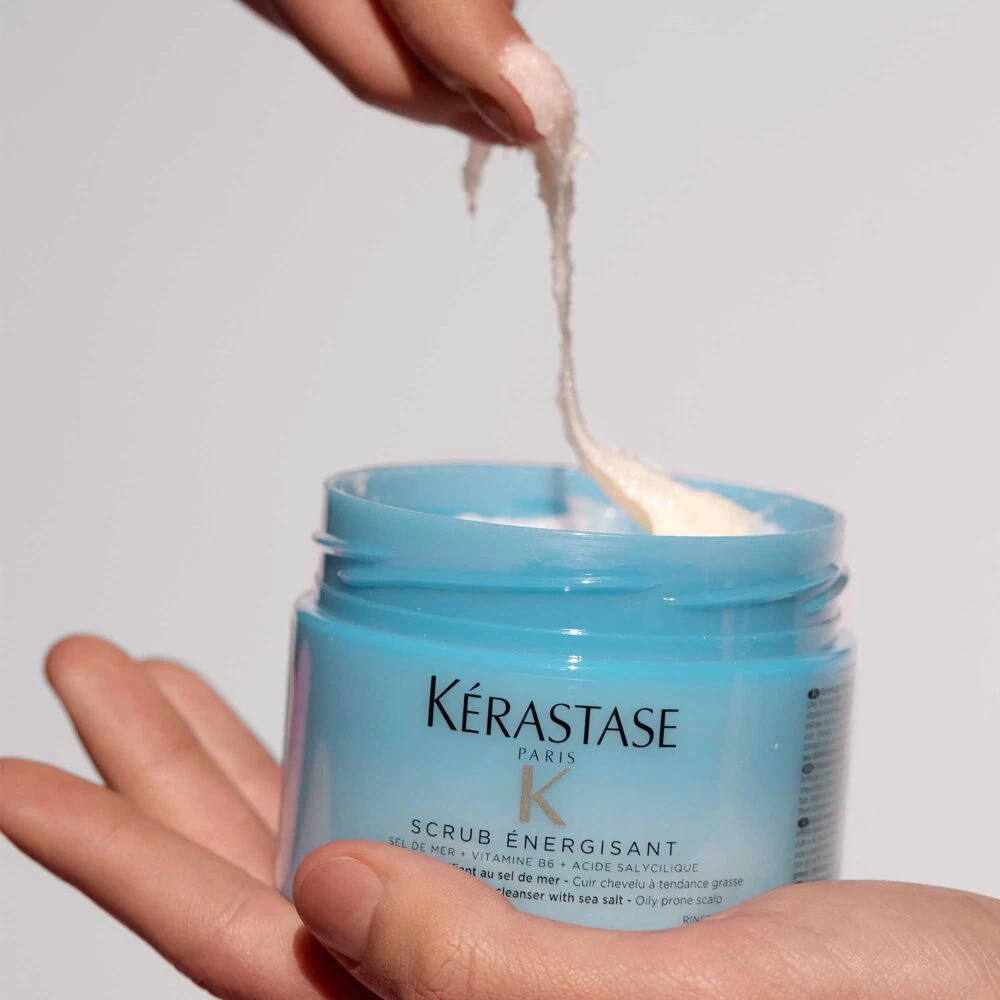 Kérastase Kerastase Scrub Energisant 250ml - Gommage Purifiant Pour Le Cuir Chevelu Gras 5 Kérastase Kerastase Scrub Energisant 250ml - Gommage Purifiant Pour Le Cuir Chevelu Gras – Image 3