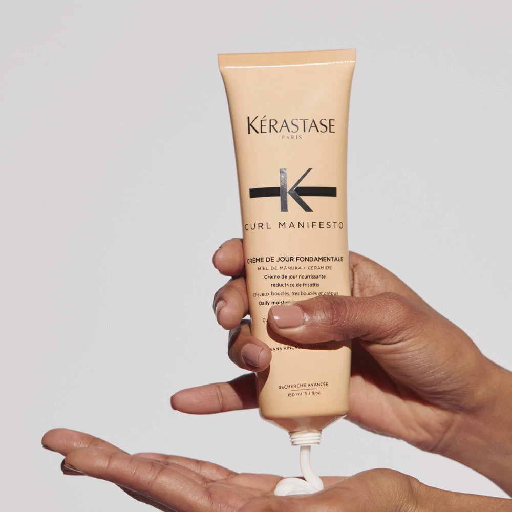 Kérastase Kerastase Curl Manifesto Crème De Jour Fondamentale 150ml - Crème Anti-frizz Pour Cheveux Bouclés 4 Kérastase Kerastase Curl Manifesto Crème De Jour Fondamentale 150ml - Crème Anti-frizz Pour Cheveux Bouclés – Image 2